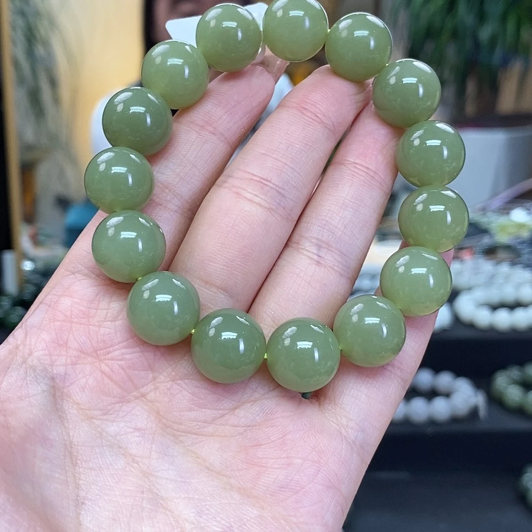 未镶嵌手串和田玉若*。