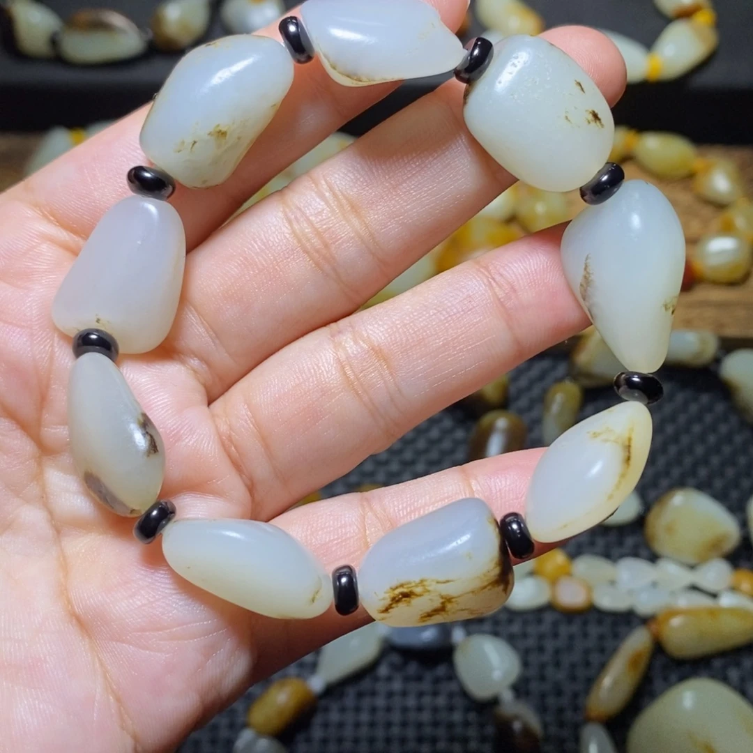 和田玉未镶嵌手链