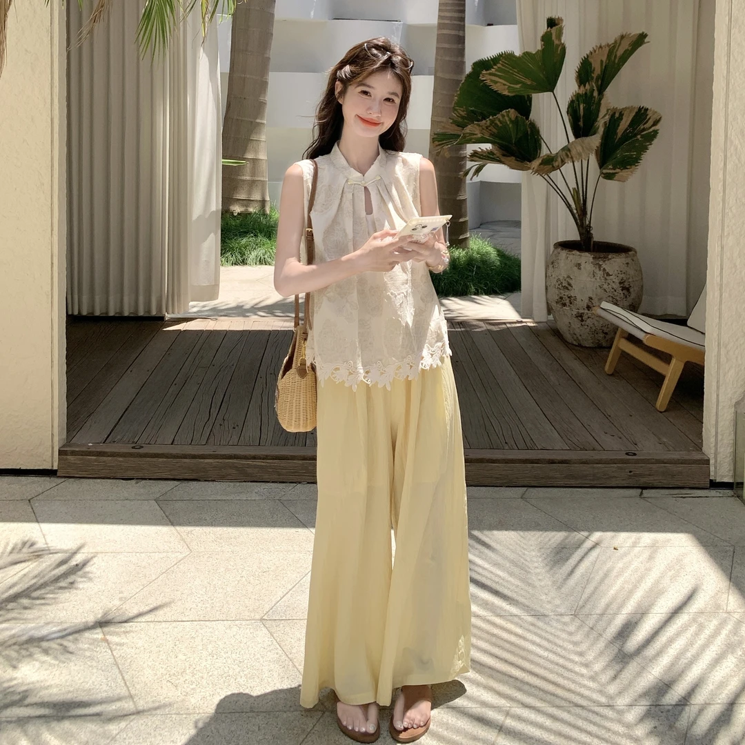 2025夏季新款新中式国风蕾丝花边镂空无袖上衣慵懒风休闲裤两件套