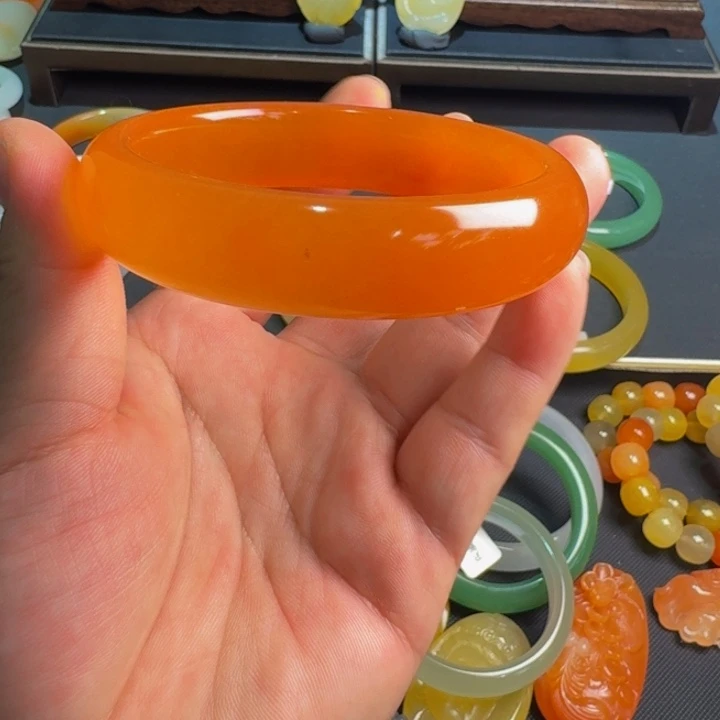 娜***~合金手镯石英质玉（金丝玉）