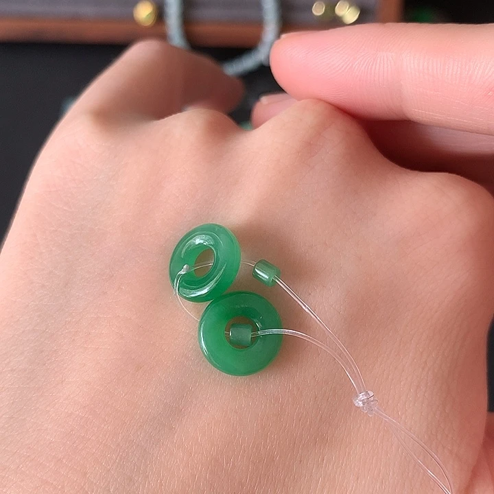 裸石翡翠甜甜圈绿色