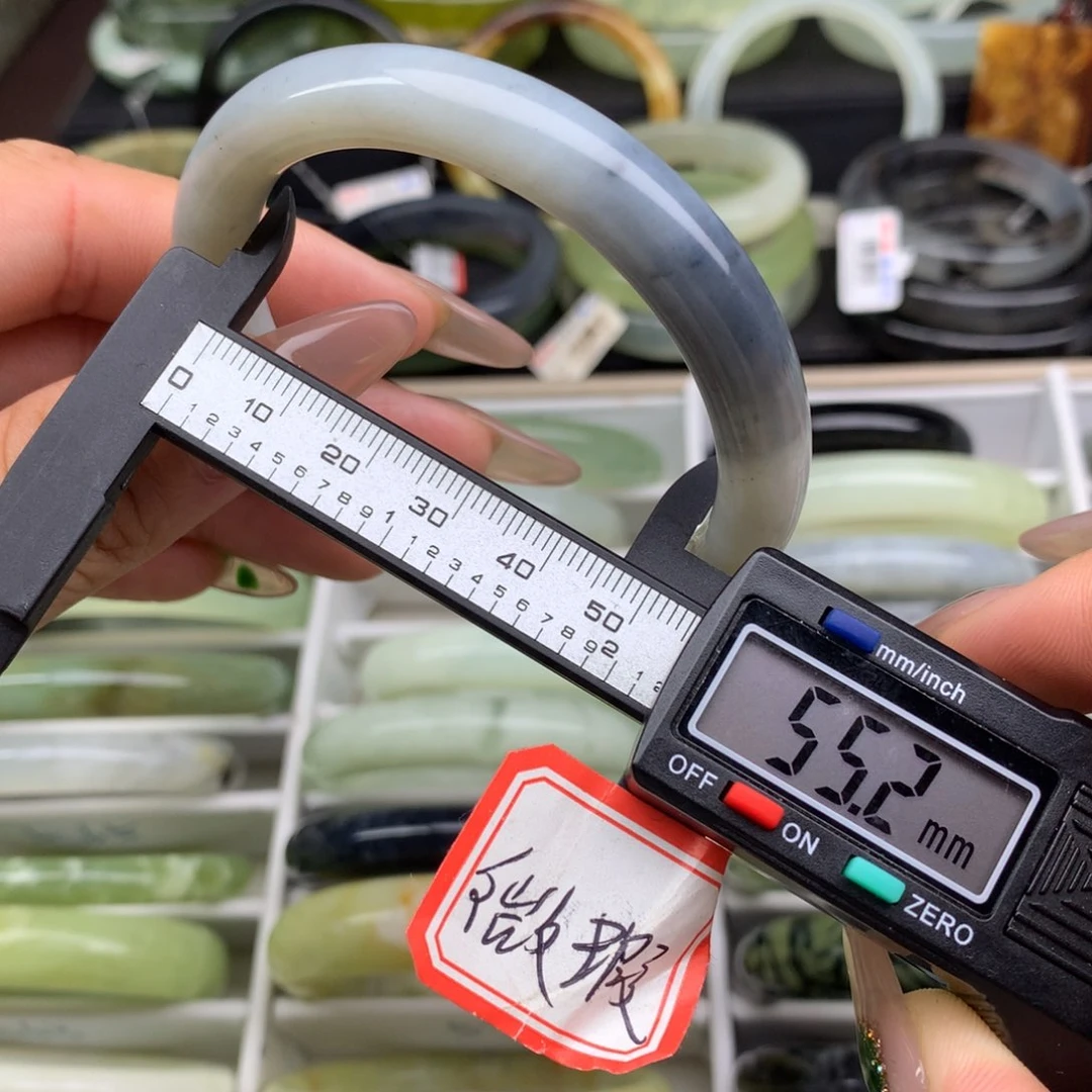 蛇纹石玉未镶嵌手镯578
