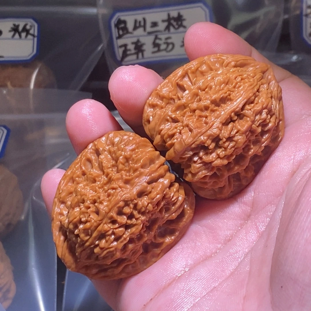 天***岁文玩核桃吊坠40南疆