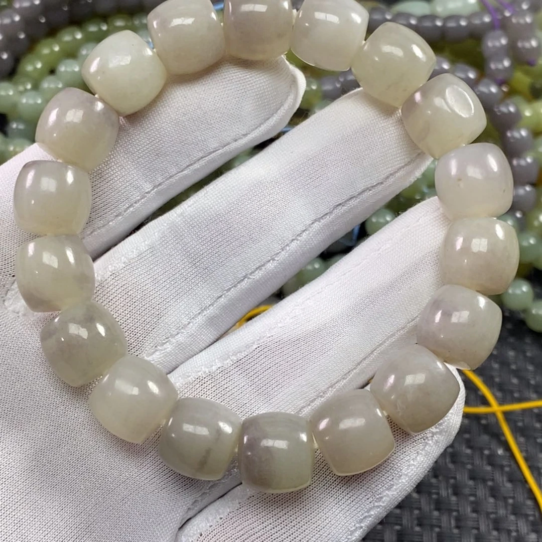 和田玉吊坠未镶嵌