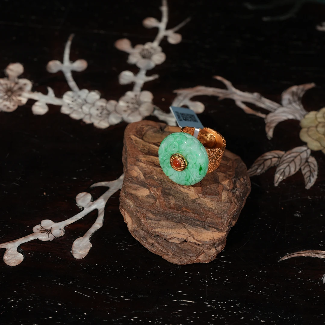 2.19香港王老板-翡翠镶嵌戒指kb916