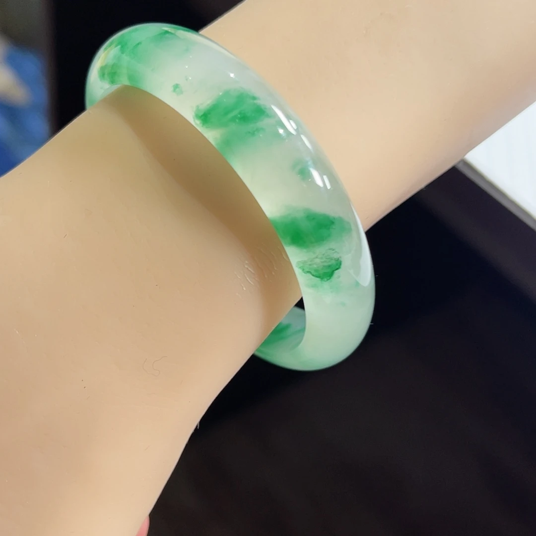 石英质玉未镶嵌手镯