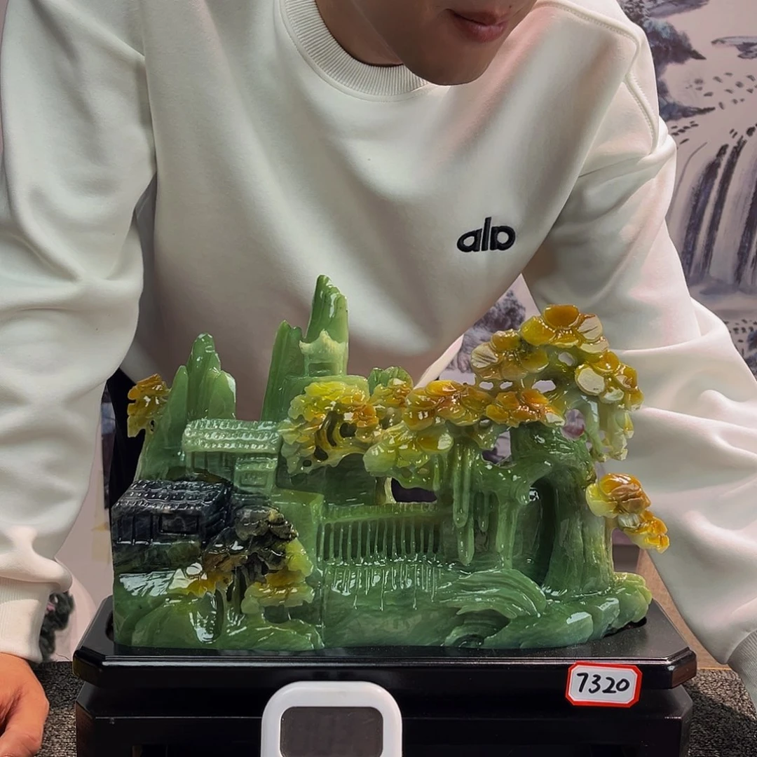 玉***心玉玉摆件多色带底座