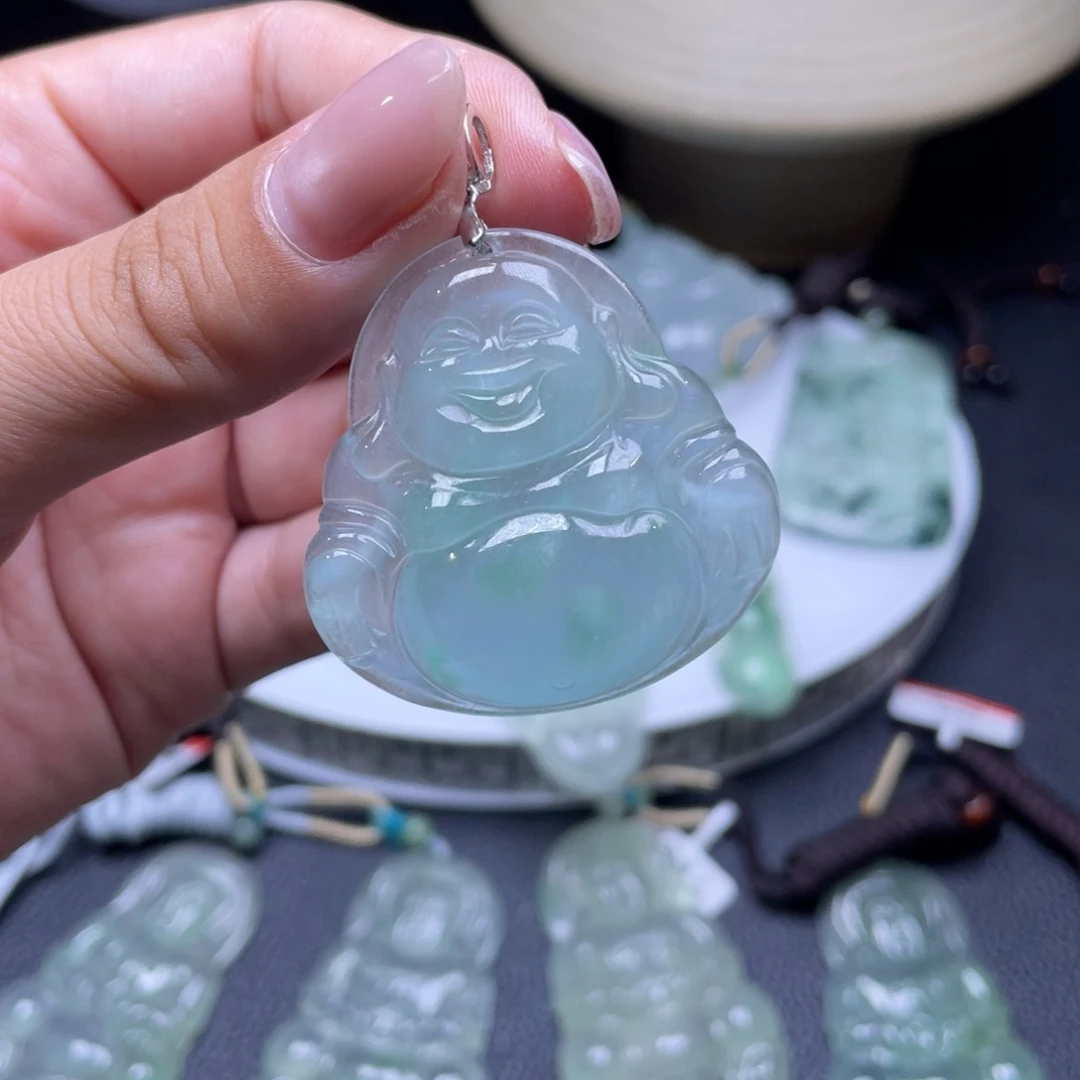 颈饰未镶嵌翡翠