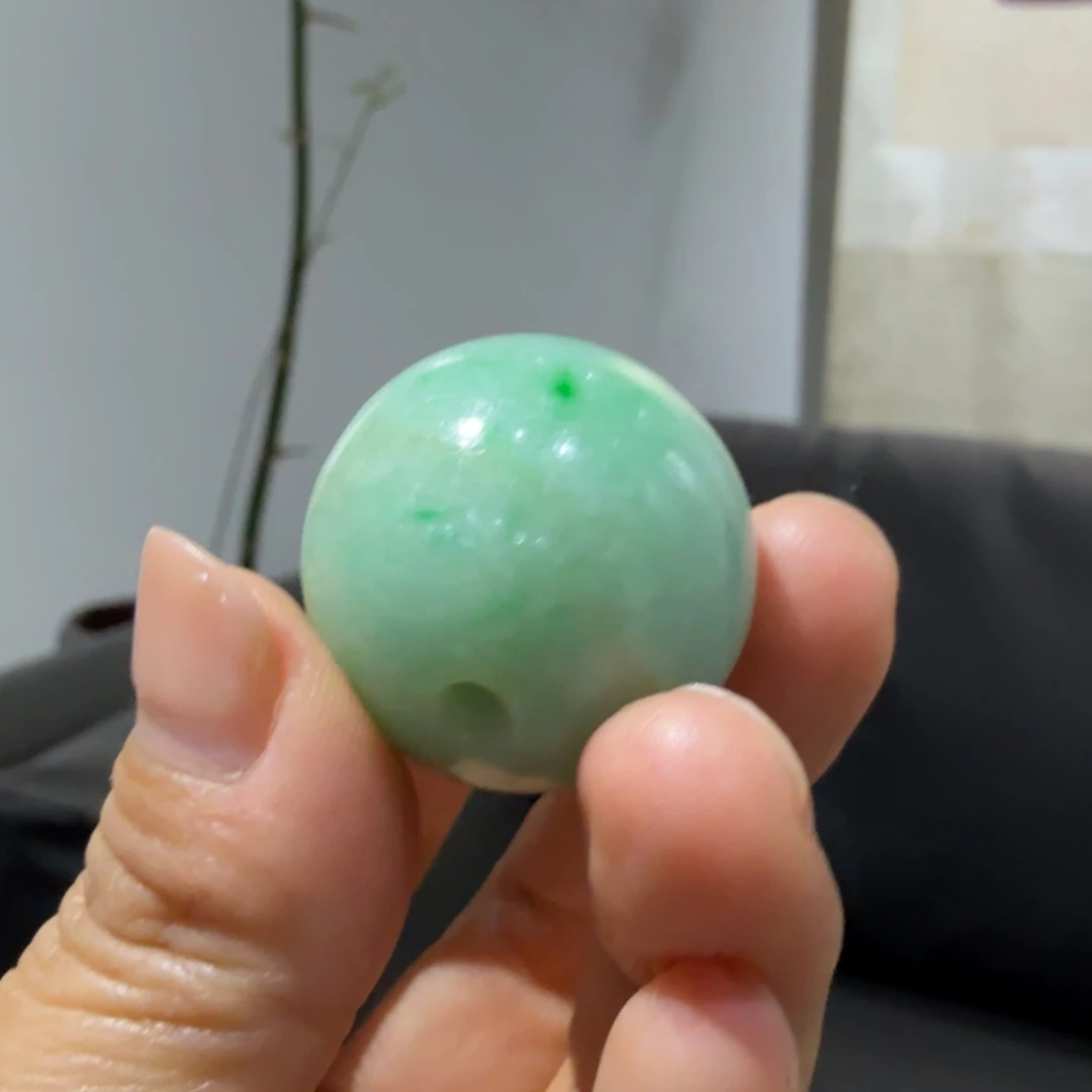翡翠未镶嵌颈饰锁骨