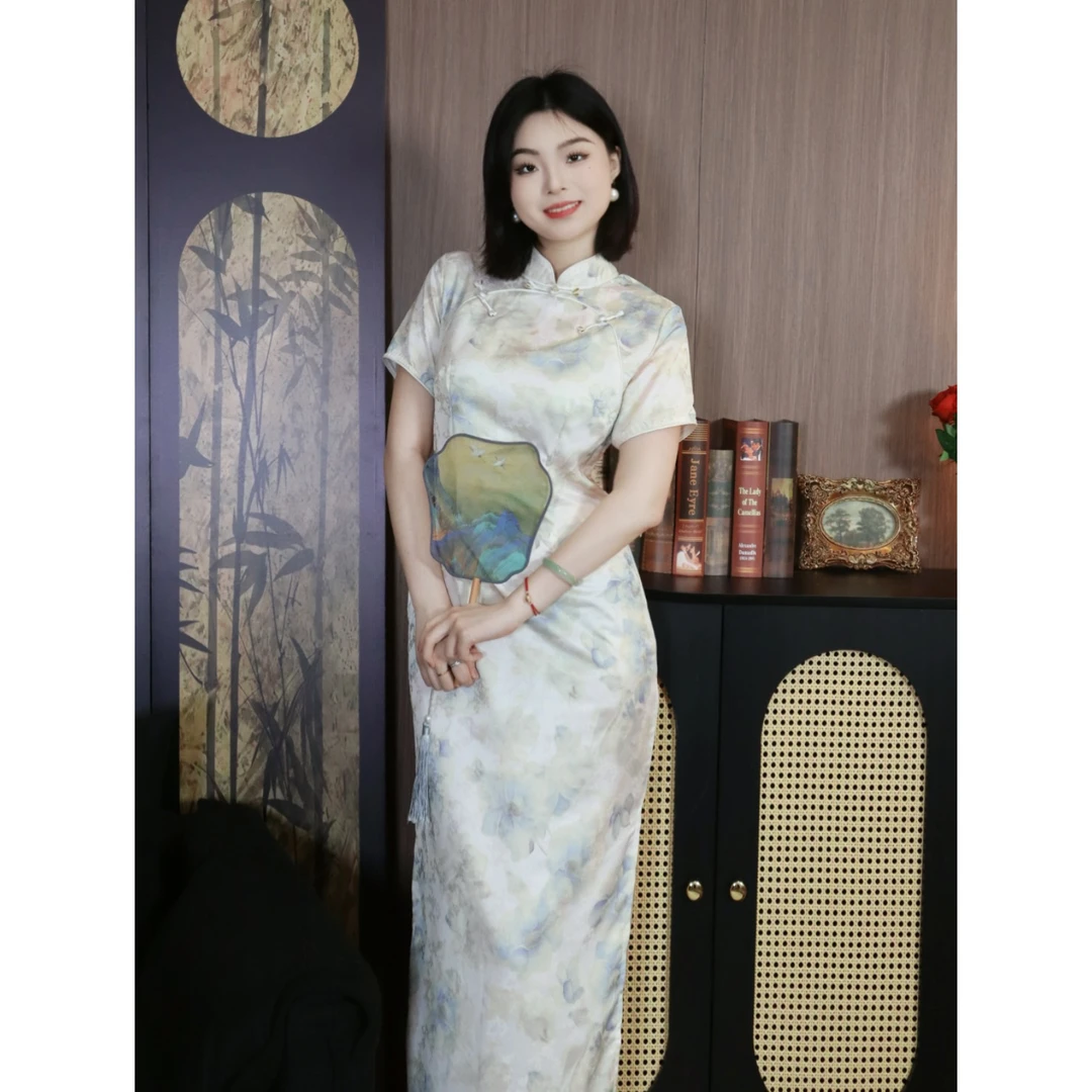 肆意【白茶】新款包肩袖旗袍气质新中式设计夏季浅色显瘦修身旗袍