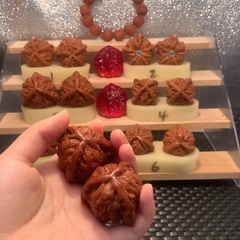 吊坠猴头核桃大*白狮子