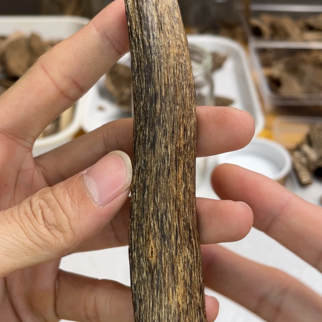 沉香沉香碎屑海南天然树心油9.6