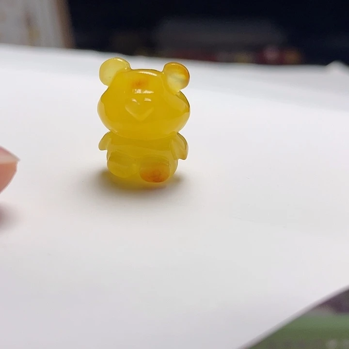 蜜蜡未镶嵌裸石小熊