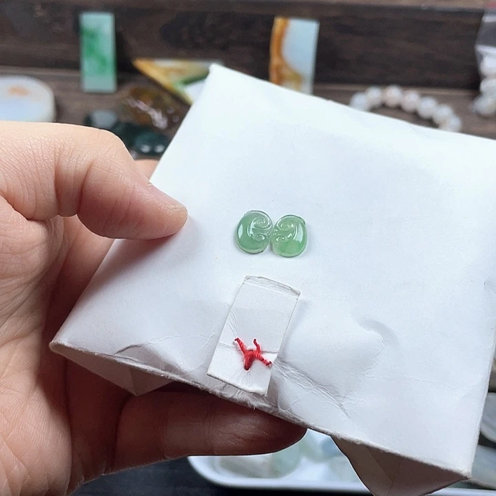 定制翡翠银S925镀金镶嵌冰绿如意头做耳钉包镶嵌