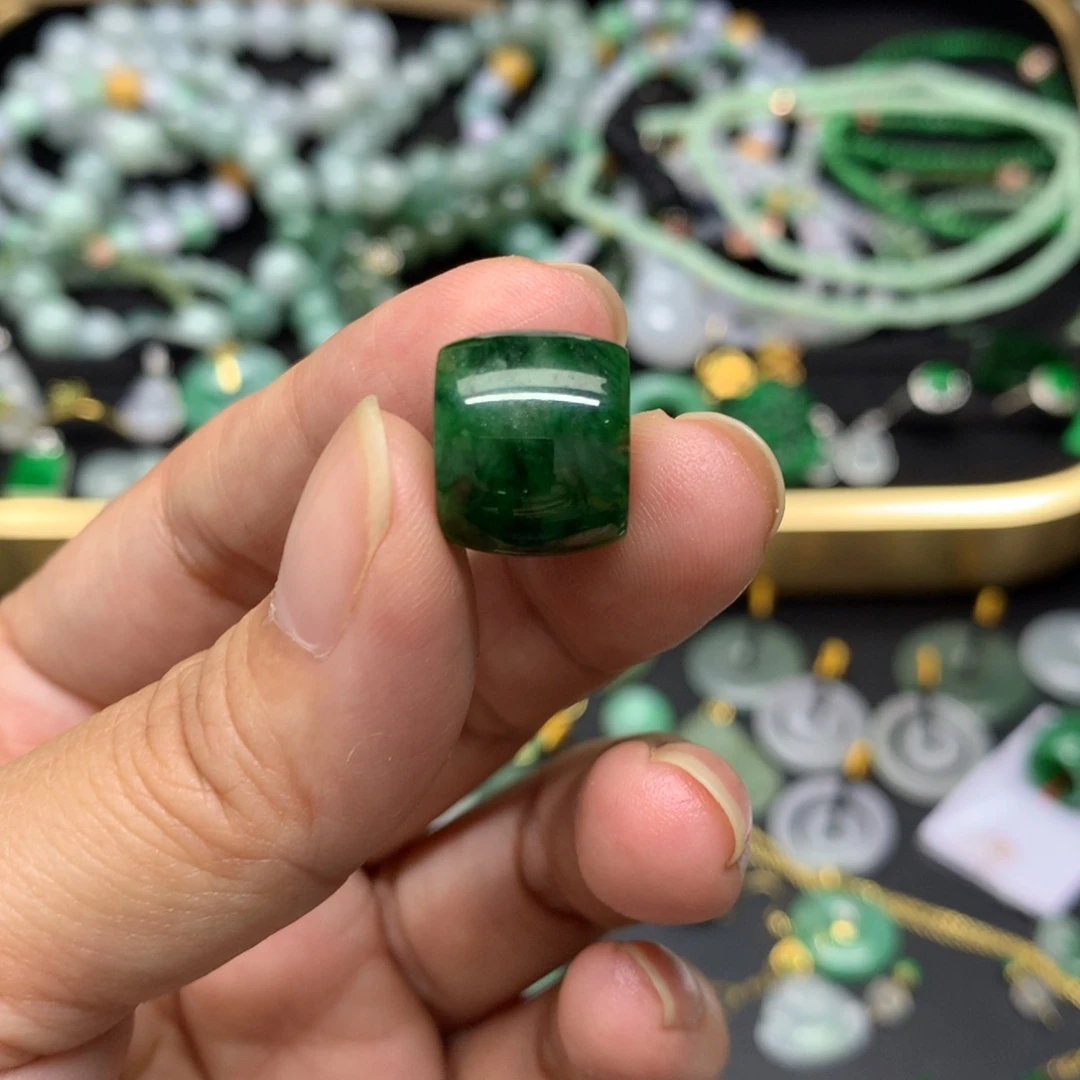 吊坠(不含链)未镶嵌翡翠油****・有纹裂