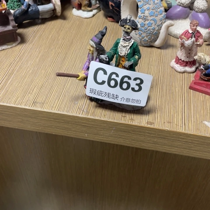 七***侠摆件孤品老货微瑕瓷