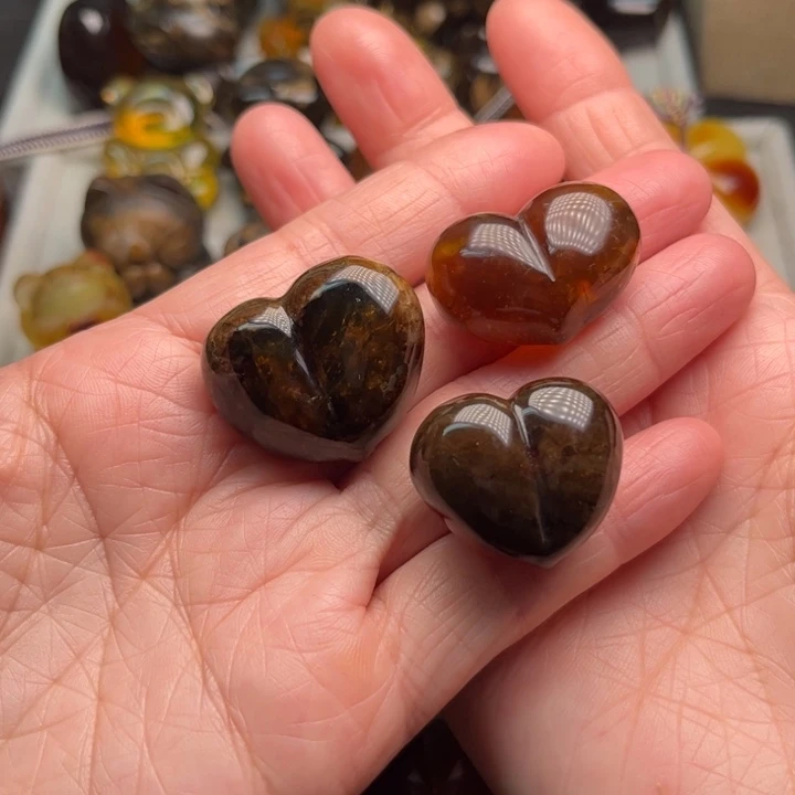 琥珀未镶嵌颈饰根珀