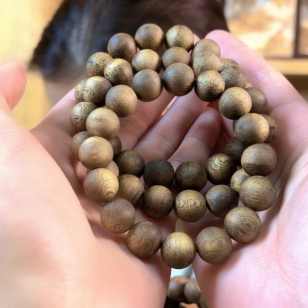 沉香手串黑棋1.3圆珠单圈多样性发货一条