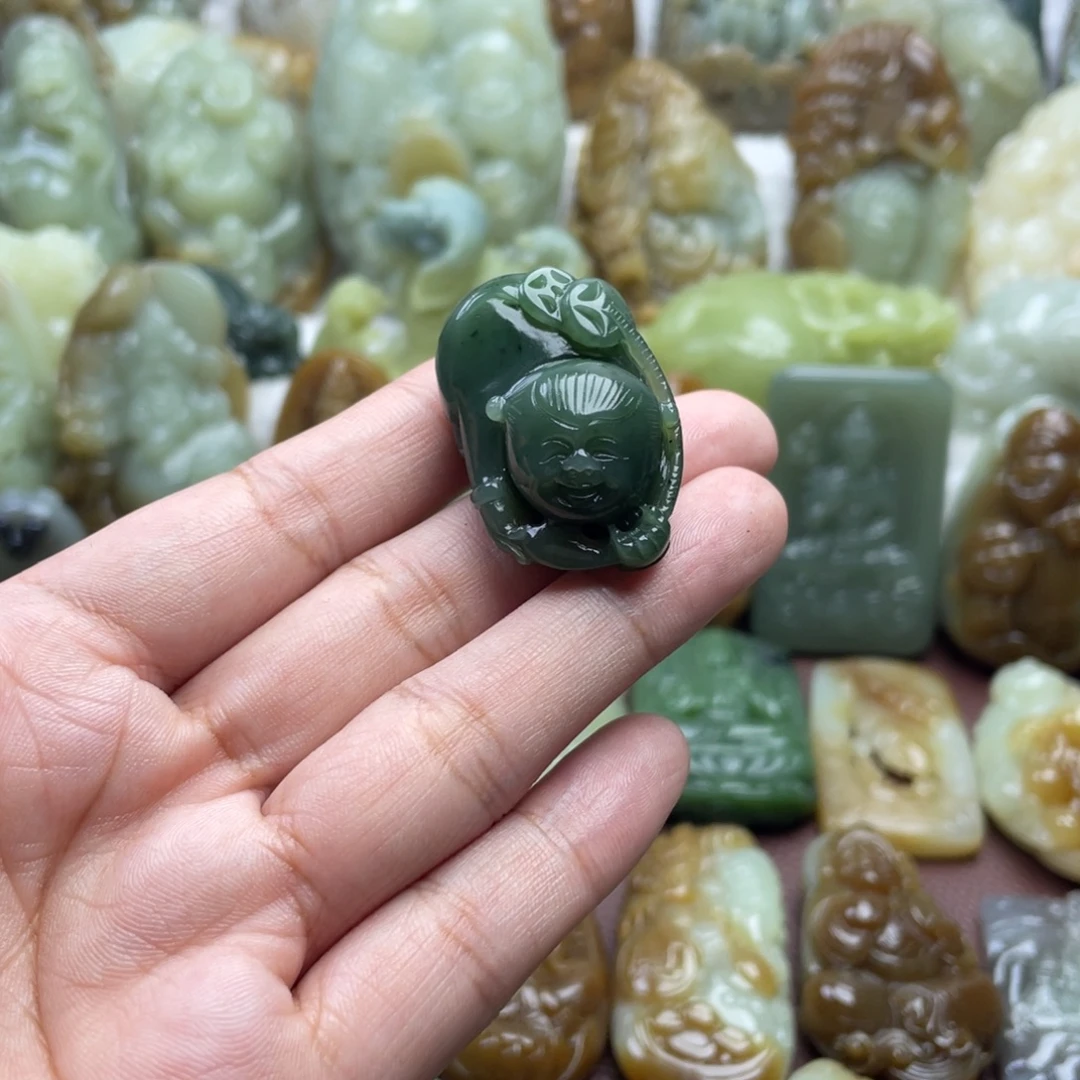 颈饰未镶嵌和田玉