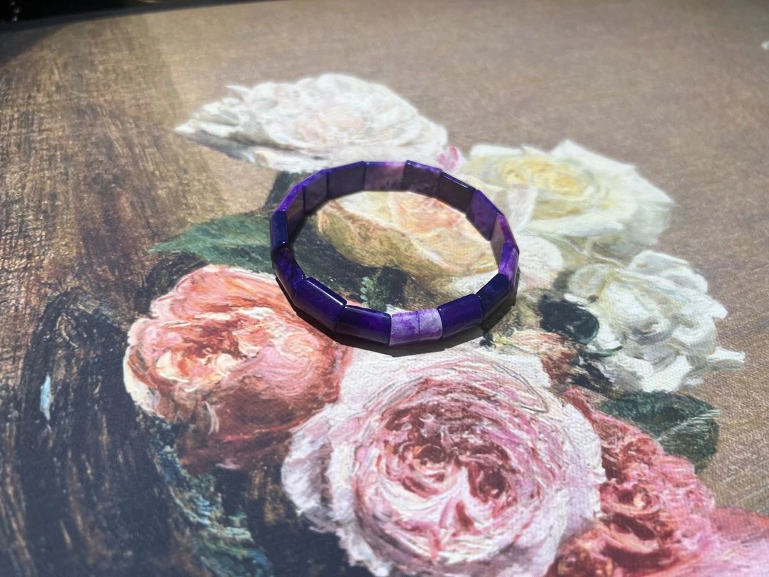 【贝贝优选】H31时尚百搭丝绒紫手牌