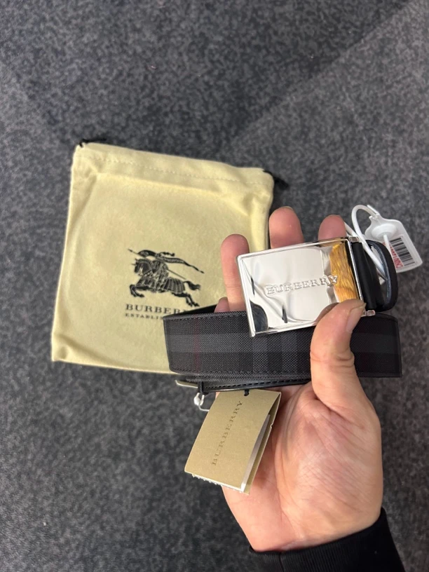 99新 BURBERRY/博柏利 Burberry银扣格纹黑色腰带99新