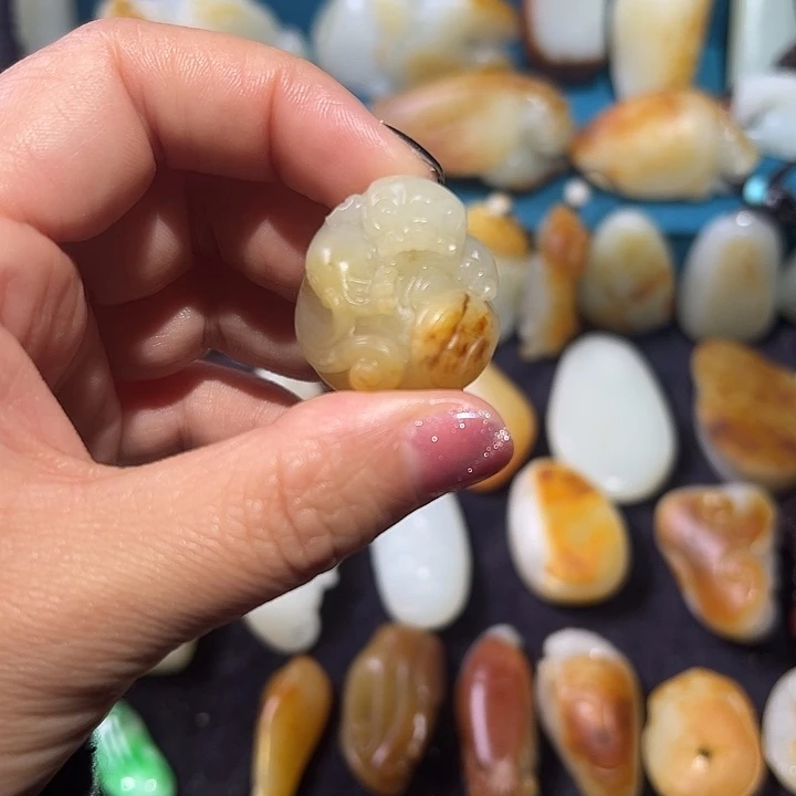 天***老和田玉未镶嵌吊坠(不含链)不退不换