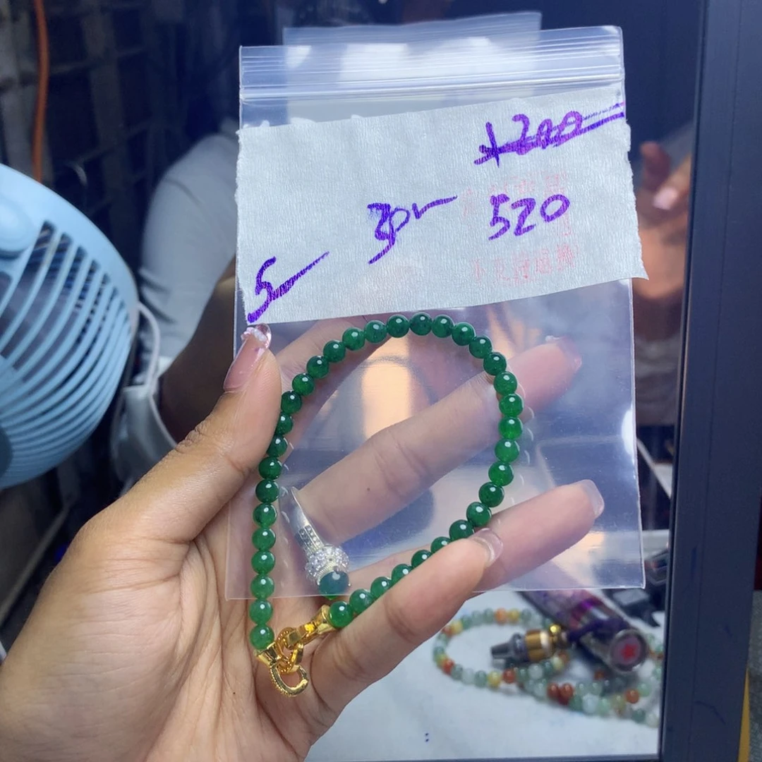 未镶嵌定制翡翠天然缅甸翡翠多样性