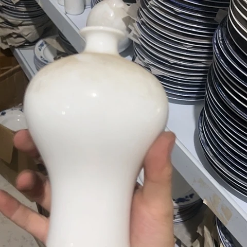陶瓷大球泥花插一个