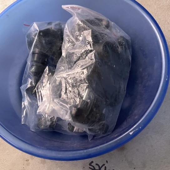 黑色钓椅炮台架一个。