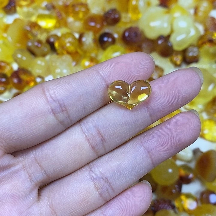 吊坠橄榄核小屁桃98