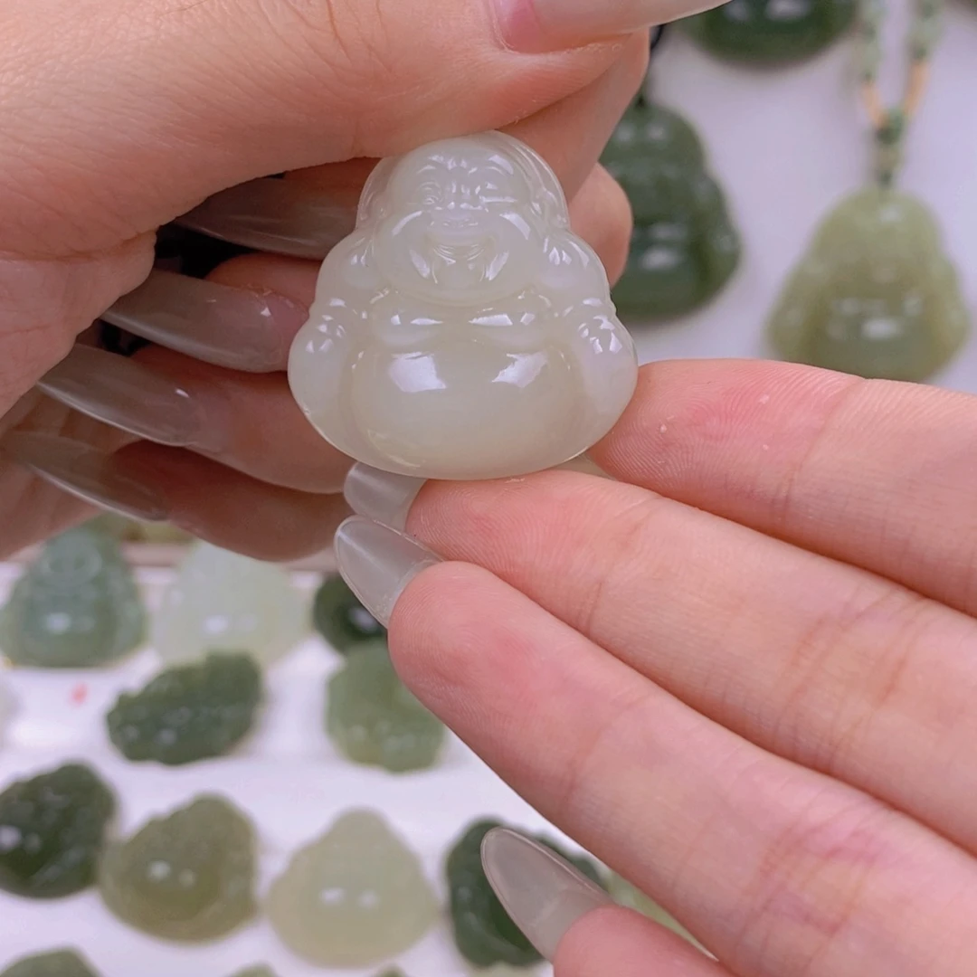 和田玉未镶嵌颈饰一****?