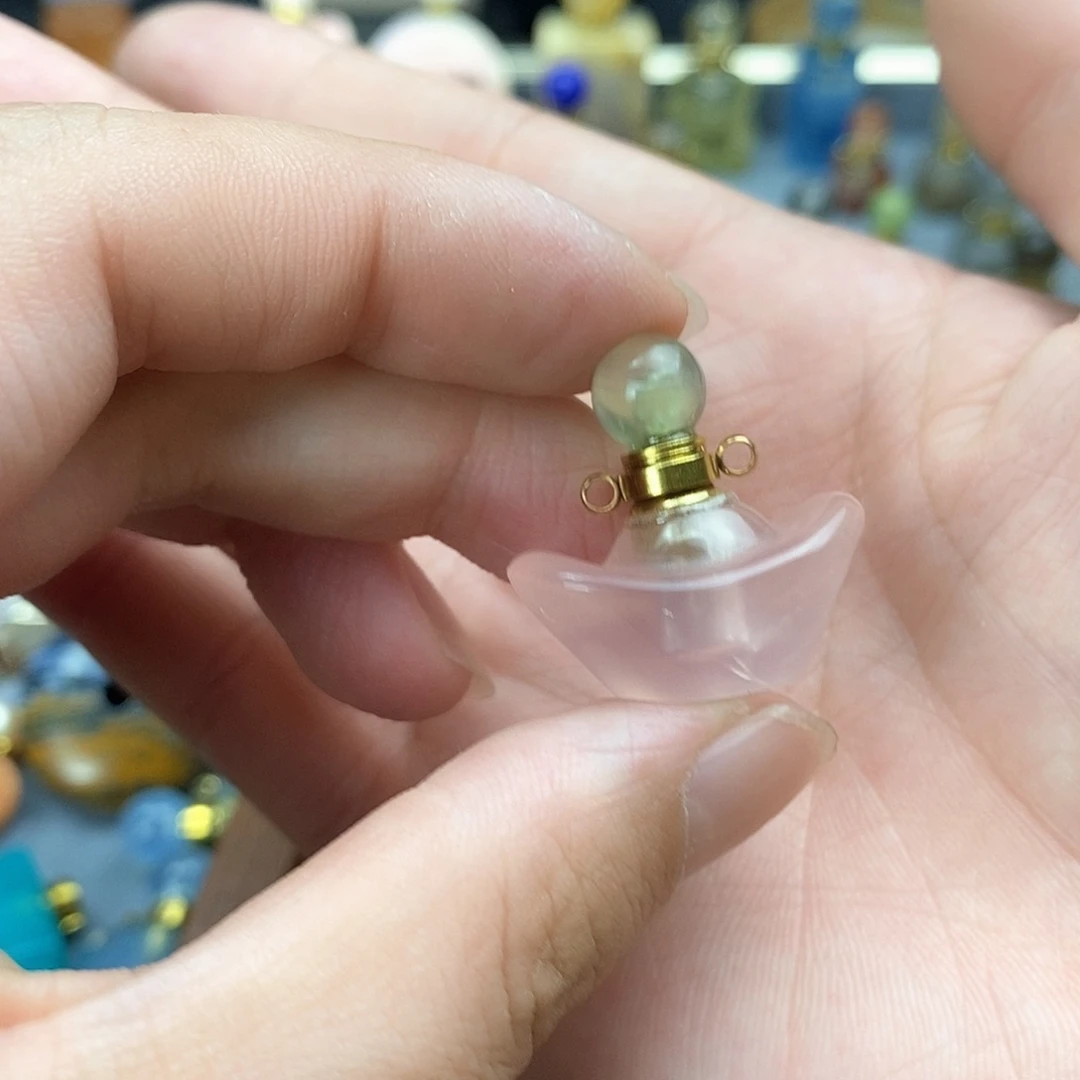 查罗石颈饰合金?****³天然