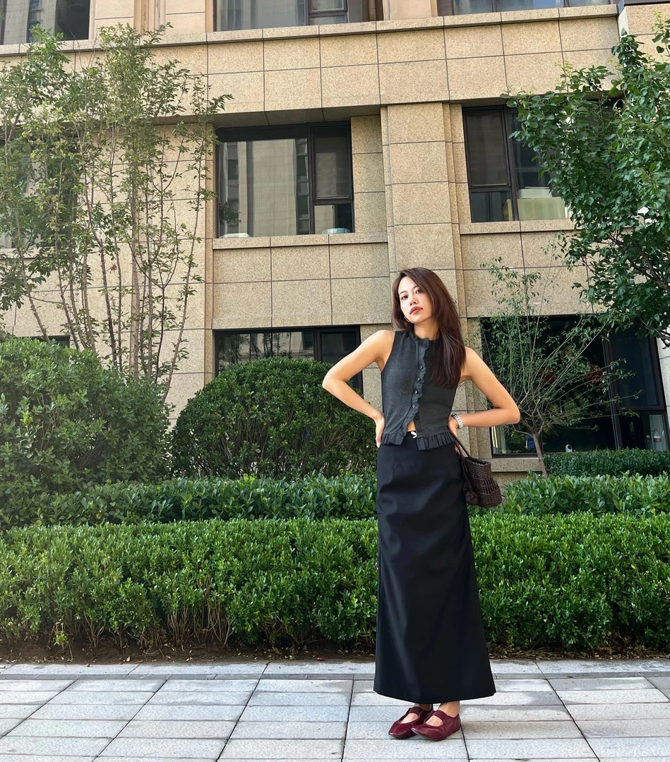 2025夏季新款复古叠层装饰圆领无袖上衣气质百搭高腰显瘦半身裙