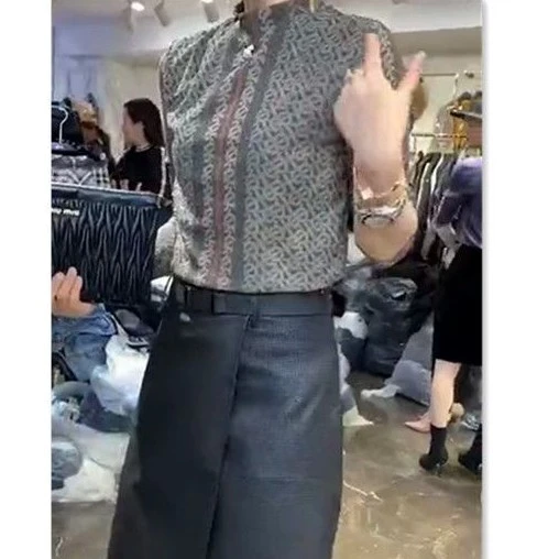 印花修身T恤女显瘦时尚打底衫上衣女装