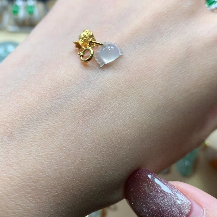 翡翠银S925镶嵌颈饰螃蟹