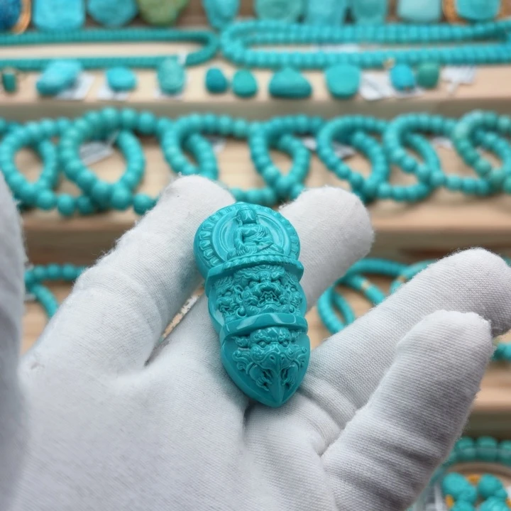 绿松石未镶嵌珠宝奇石