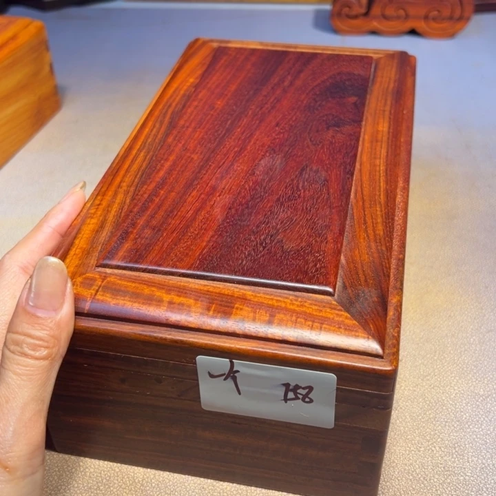 一***坑机关盒。