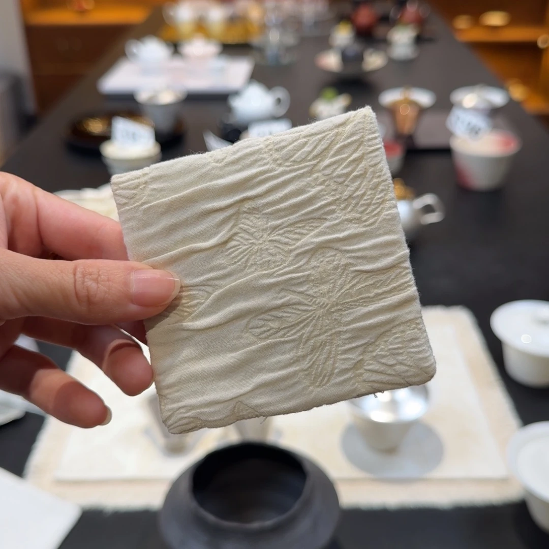 新品蝴蝶白色茶巾