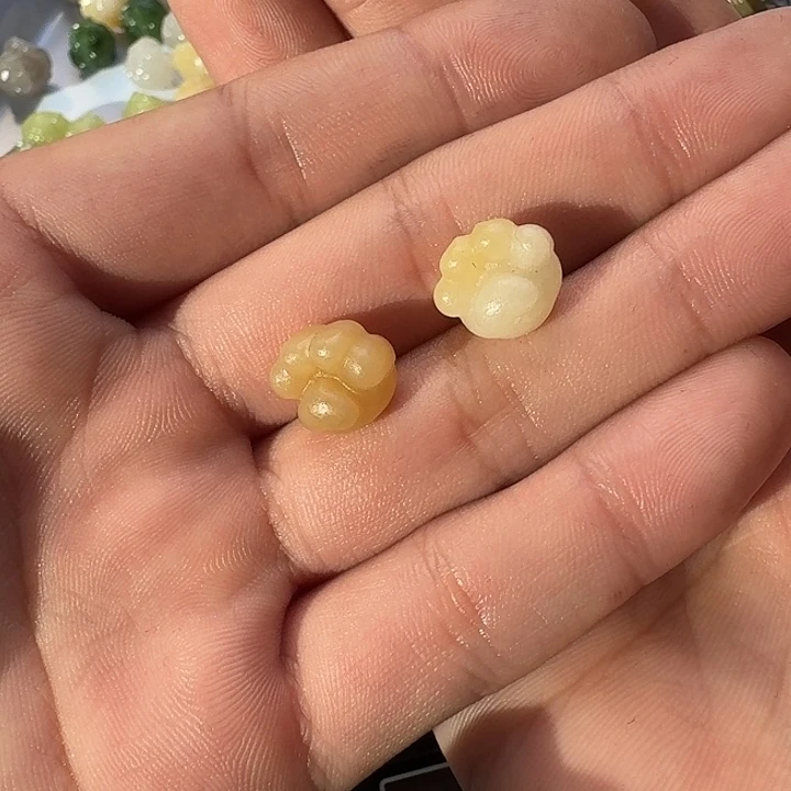 小***宝和田玉未镶嵌珠宝半成品