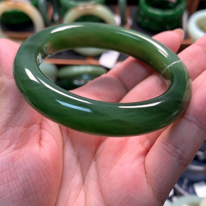 【闪购商品】未镶嵌手镯和田玉（碧玉）