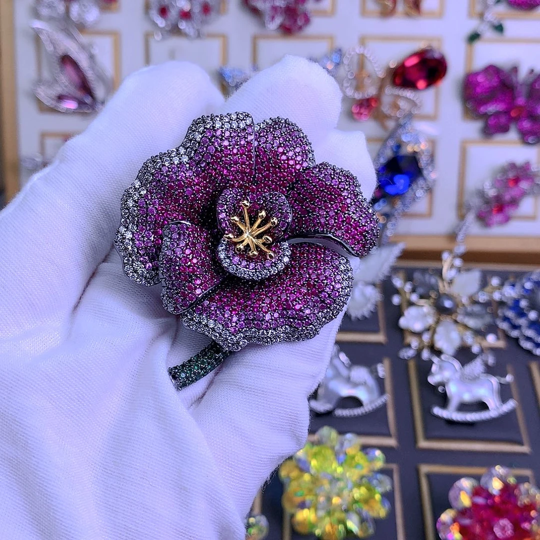 仿水晶铜胸针胸花