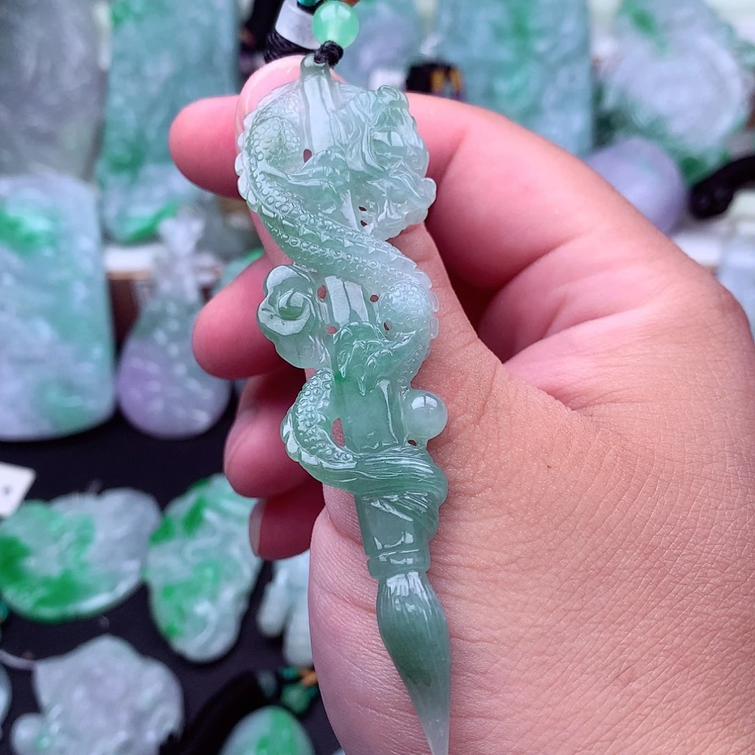吊坠(不含链)未镶嵌翡翠