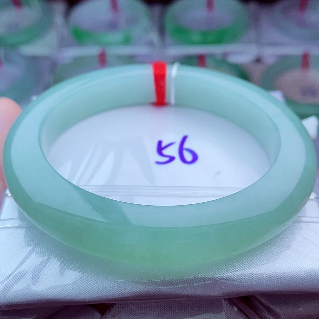 翡翠手镯未镶嵌0466-56圈口 晴绿底 冰润细腻