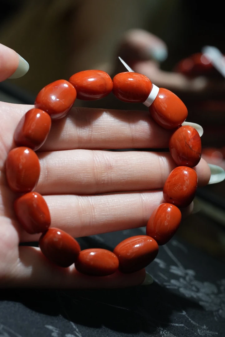 071109CZ 南红手串瓦西料规格约：11mm
