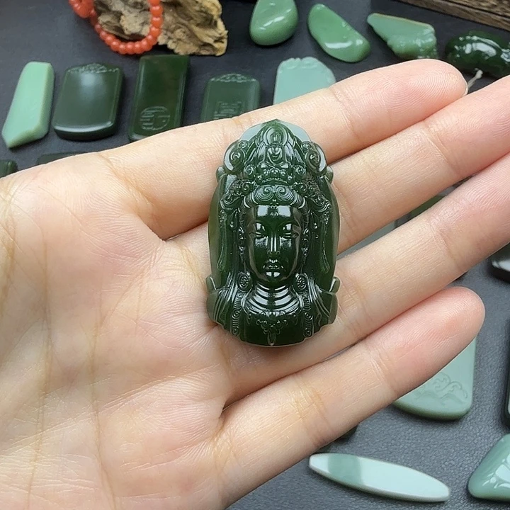 和田玉未镶嵌颈饰