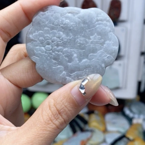 翡翠颈饰未镶嵌翡翠