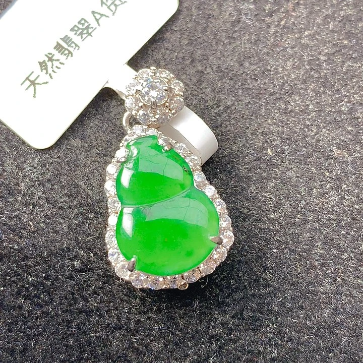 颈饰银S925镶嵌翡翠