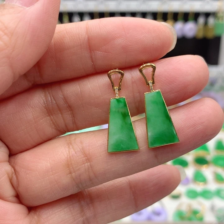 翡翠18K金镶嵌耳饰