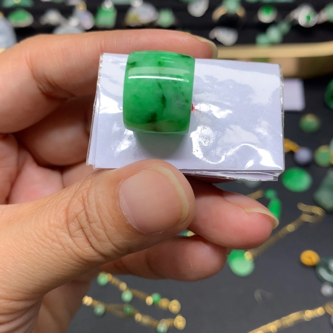 吊坠(不含链)未镶嵌翡翠有纹裂