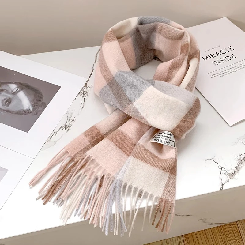 送女朋友老婆闺蜜女生生日礼物纯羊毛围巾围脖轻奢礼盒装实用惊喜